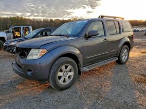 Nissan Pathfinder S 4.0L 6 2012