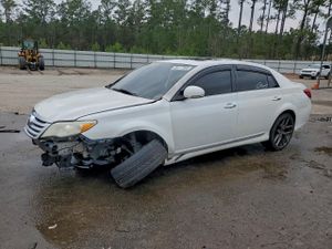 Toyota Avalon BASE 3.5L 6 2011