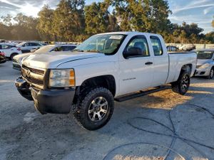 Chevrolet Silverado 1500 C1500 4.8L 8 2011
