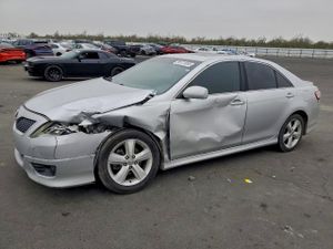 Toyota Camry BASE 2.5L 4 2011
