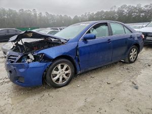 Toyota Camry BASE 2.5L 4 2011