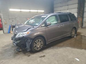 Toyota Sienna XLE 3.5L 6 2020