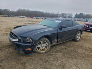 Ford Mustang 3.7L 6 2014