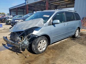 Toyota Sienna XLE 3.5L 6 2010