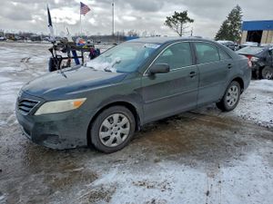 Toyota Camry BASE 2.5L 4 2010
