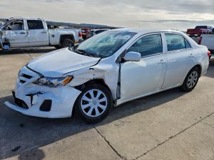 Toyota Corolla BASE 1.8L 4 2013