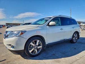 Nissan Pathfinder S 3.5L 6 2015