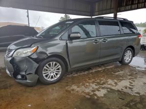Toyota Sienna XLE 3.5L 6 2012