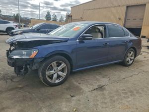 Volkswagen Passat SE 1.8L 4 2014