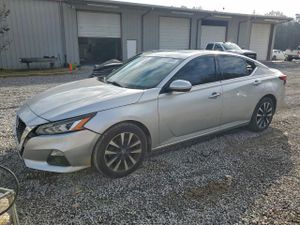 Nissan Altima SL 2.5L 4 2019
