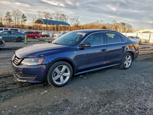 Volkswagen Passat S 1.8L 4 2014