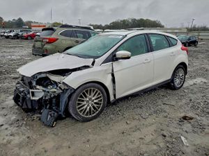 Ford Focus SEL 2.0L 4 2012