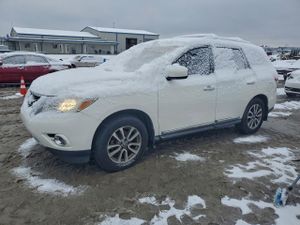 Nissan Pathfinder S 3.5L 6 2013