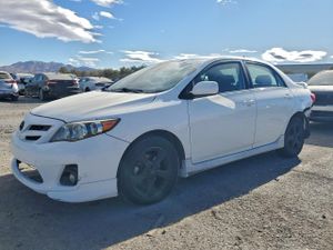 Toyota Corolla BASE 1.8L 4 2013