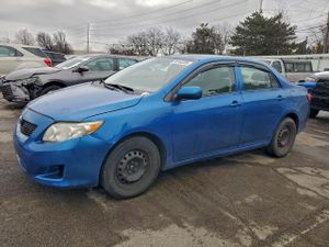 Toyota Corolla BASE 1.8L 4 2010