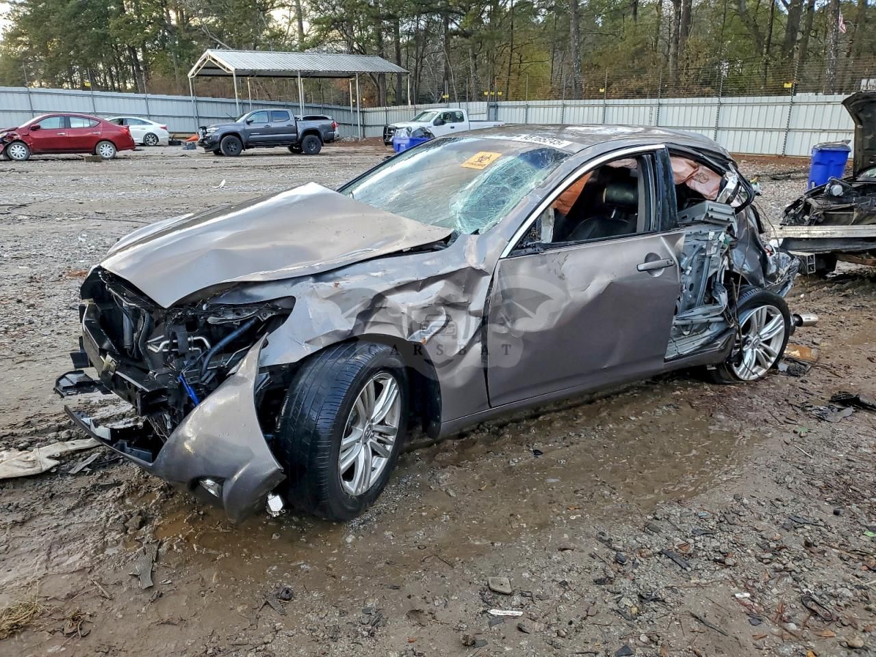 Infiniti G37 3.7L 6 2011