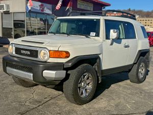 Toyota FJ Cruiser 4.0L 6 2014