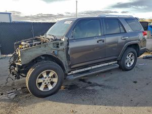 Toyota 4Runner SR5 4.0L 6 2011