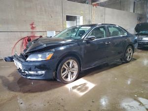 Volkswagen Passat SE 3.6L 6 2012