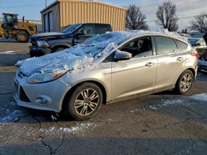 Ford Focus SEL 2.0L 4 2012