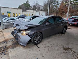 Toyota Camry LE 2.5L 4 2015