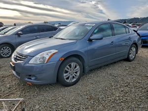 Nissan Altima BASE 2.5L 4 2010