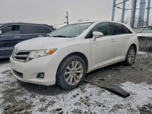 Toyota Venza LE 2.7L 4 2014