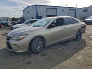 Toyota Camry LE 2.5L 4 2015