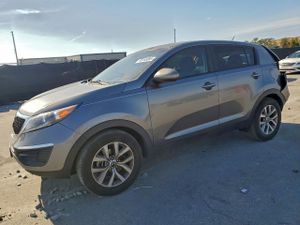 Kia Sportage LX 2.4L 4 2015