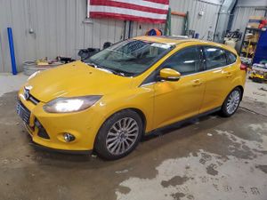 Ford Focus TITANIUM 2.0L 4 2012