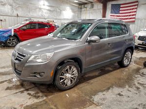 Volkswagen Tiguan S 2.0L 4 2011