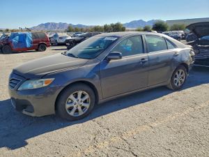 Toyota Camry BASE 2.5L 4 2011