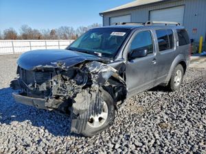 Nissan Pathfinder S 4.0L 6 2012