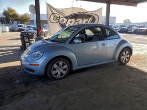 Volkswagen Beetle 2.5L 5 2010