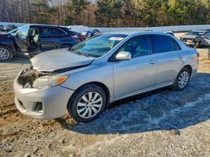 Toyota Corolla BASE 1.8L 4 2013