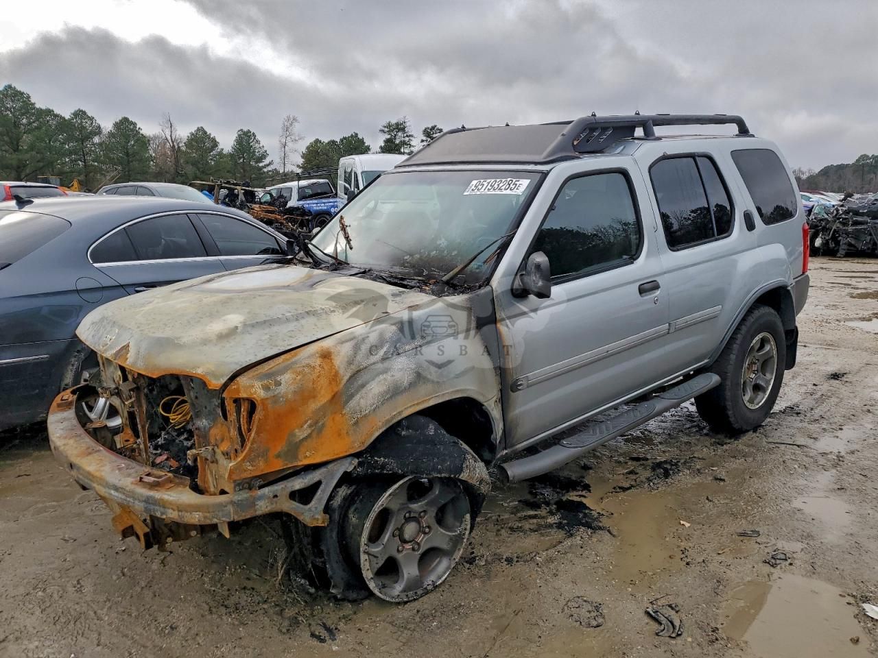 Nissan Xterra SE 3.3L 6 2002
