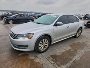 Volkswagen Passat S 1.8L 4 2015