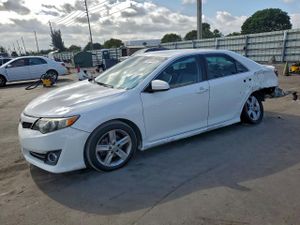 Toyota Camry L 2.5L 4 2014