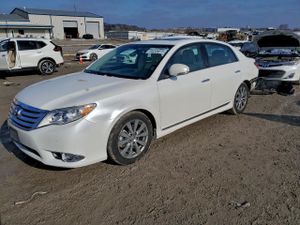 Toyota Avalon BASE 3.5L 6 2012