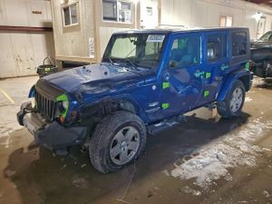 Jeep Wrangler SAHARA 3.8L 6 2010