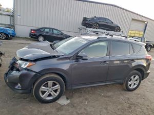 Toyota Rav4 XLE 2.5L 4 2014