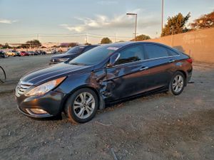 Hyundai Sonata SE 2.4L 4 2013