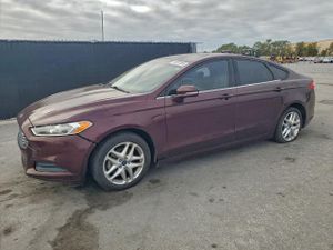 Ford Fusion SE 1.6L 4 2013