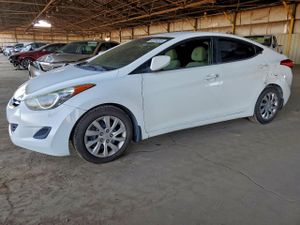 Hyundai Elantra GLS 1.8L 4 2013