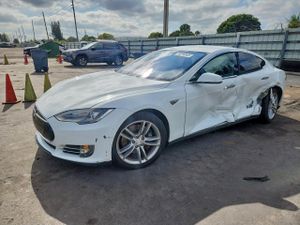 Tesla Model S 70D 2015