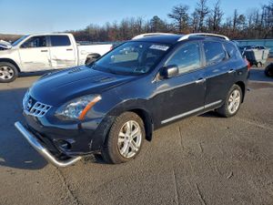 Nissan Rogue S 2.5L 4 2015