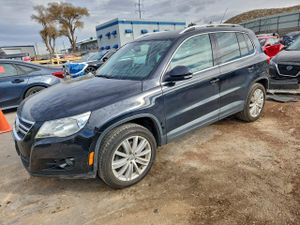 Volkswagen Tiguan S 2.0L 4 2011