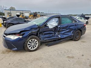 Toyota Camry LE 2.5L 4 2015