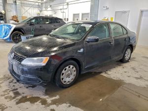 Volkswagen Jetta BASE 2.0L 4 2013