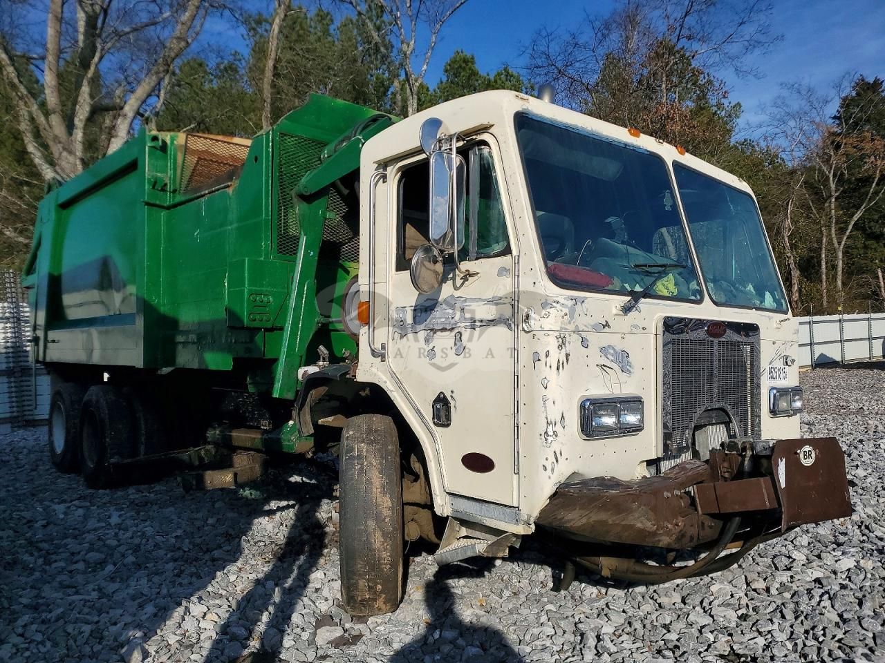 Peterbilt 320/325 6 2003